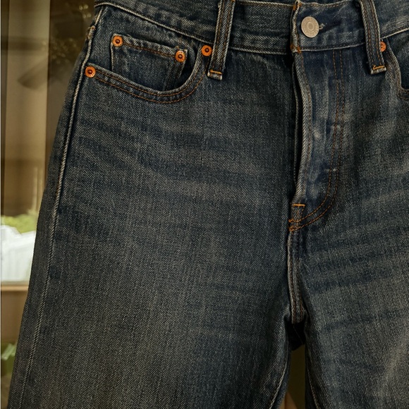 NWOT Levi’s Wedgie Straight Leg Raw Hem Jeans - Picture 4 of 6